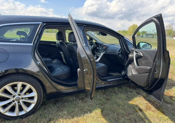 Opel Astra cena 29900 przebieg: 218000, rok produkcji 2014 z Rawa Mazowiecka małe 191